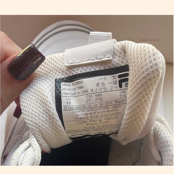FILA Women’s Disarray White Tennis Sneakers Shoes
Size US 10 - Picture 3 of 9